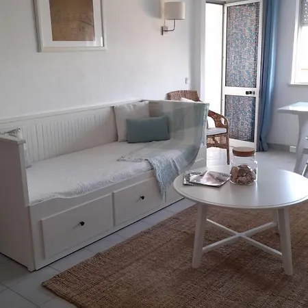 Beach Holiday Apartment *